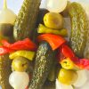banderillas calidad gourmet con pepinillo, pimiento, guindilla, oliva y cebollita