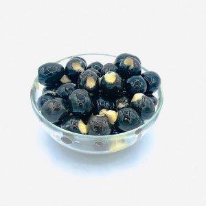чёрные оливки с сыром
